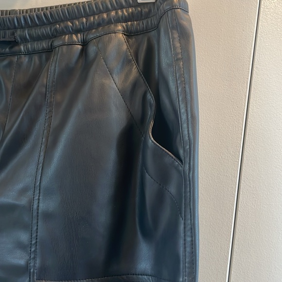 Faux leather joggers - Picture 4 of 6